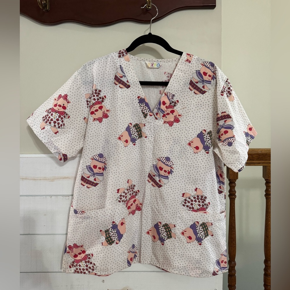 Vintage Scrub Top Piglet Cartoon